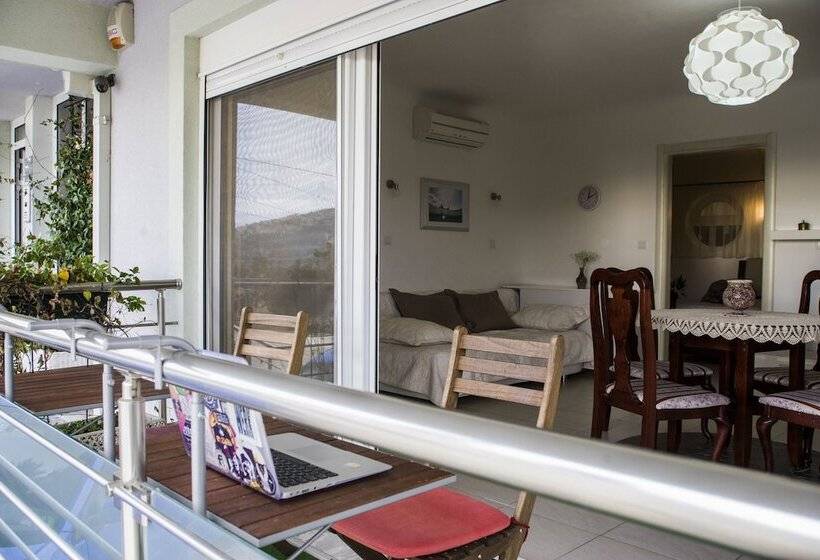 آپارتمان لوکس 1 خوابه, Apartments And Rooms Villa Santa Vita