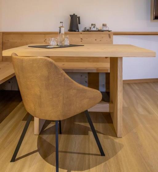 带露台的小型套房, Giallo Dolomiti Wellness