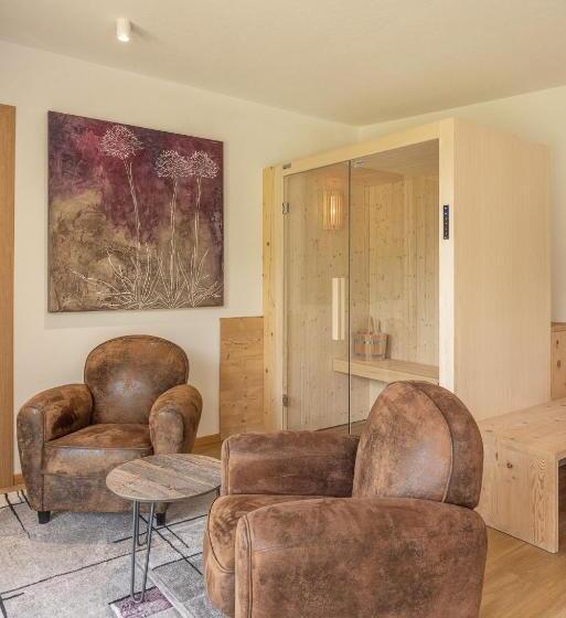 جناح جونيور مزوَّد بتراس, Giallo Dolomiti Wellness