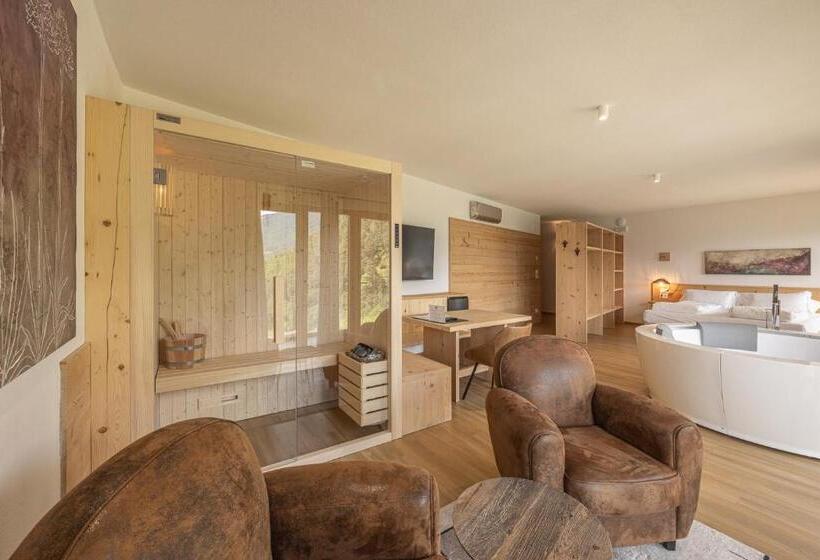 带露台的小型套房, Giallo Dolomiti Wellness