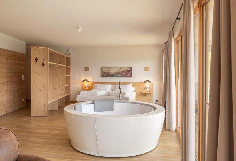 Полулюкс Одноместный с Террасой, Giallo Dolomiti Wellness