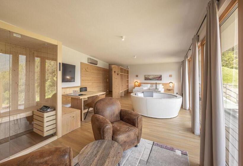 带露台的小型套房, Giallo Dolomiti Wellness