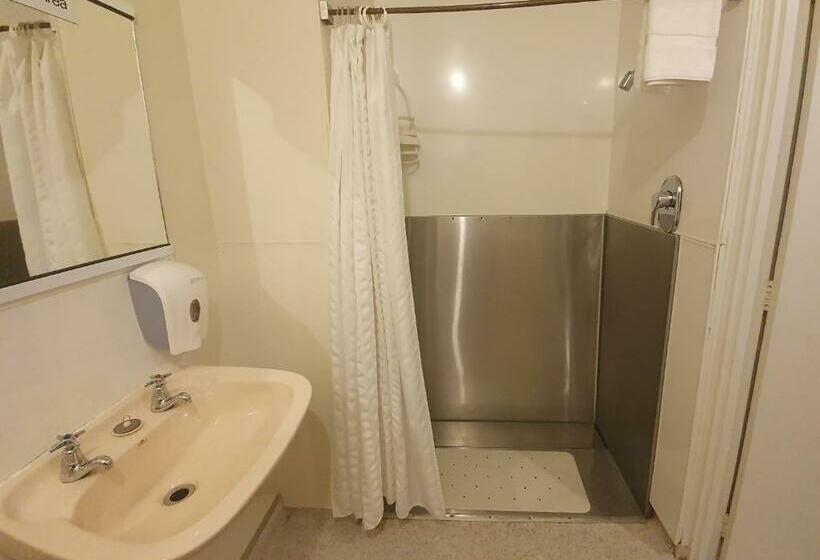 חדר אקונומי לארבעה, Stay In Tekapo Backpackers