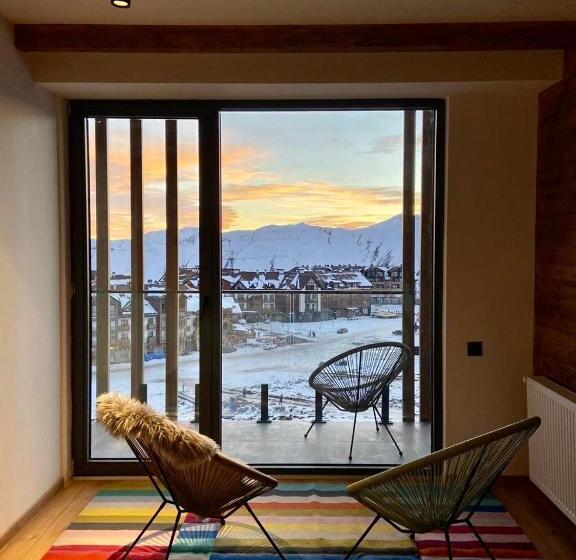 آپارتمان 1 خوابه با چشم‌انداز, Atrium New Gudauri By Gudauri Travel