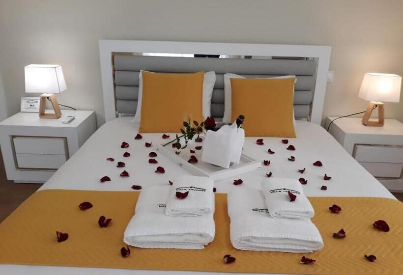 발코니가 있는 스위트, Villa Tavares Guest Houses