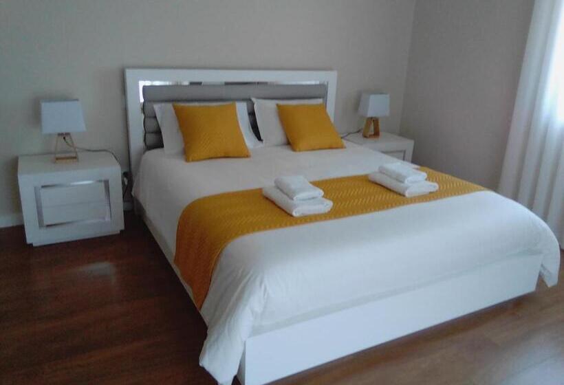 발코니가 있는 스위트, Villa Tavares Guest Houses
