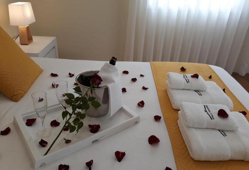 발코니가 있는 스위트, Villa Tavares Guest Houses