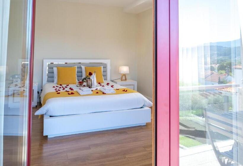 발코니가 있는 스위트, Villa Tavares Guest Houses