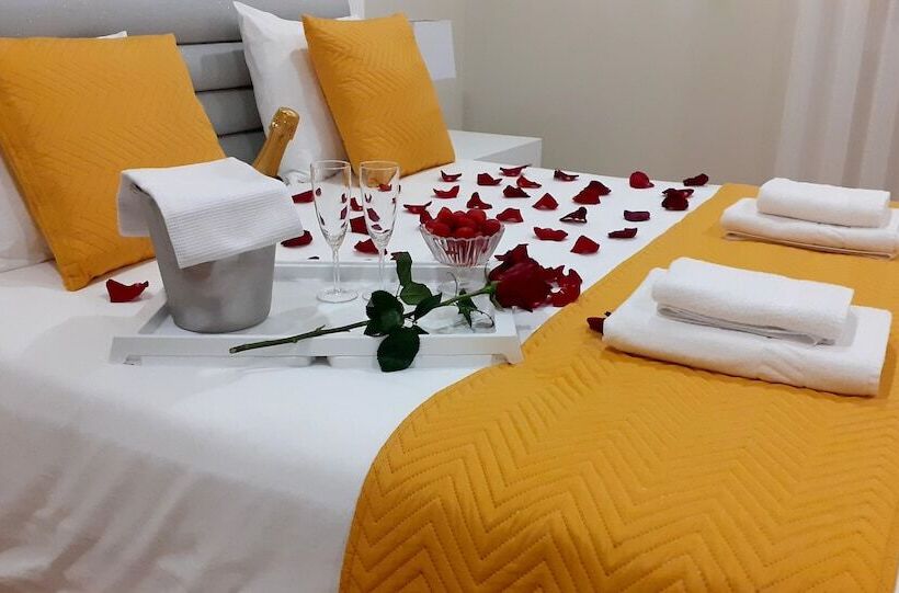 발코니가 있는 스위트, Villa Tavares Guest Houses