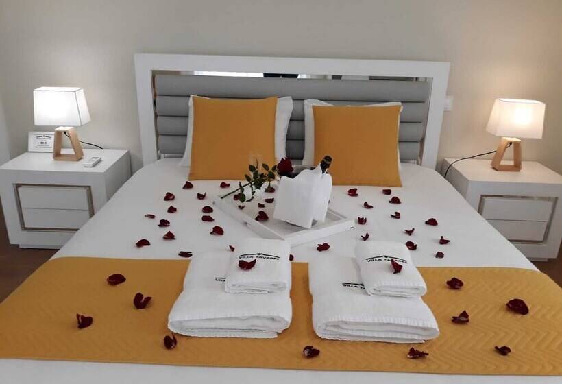 발코니가 있는 스위트, Villa Tavares Guest Houses