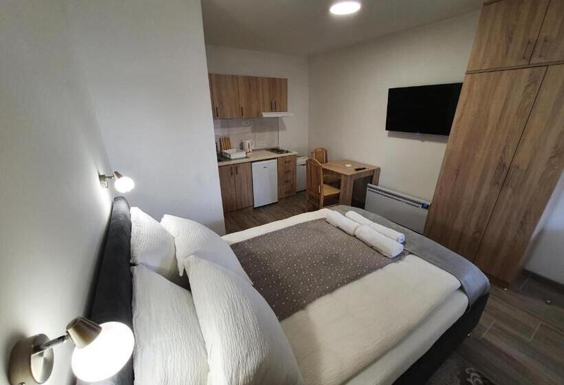 استودیوی استاندارد, S&m Apartmani