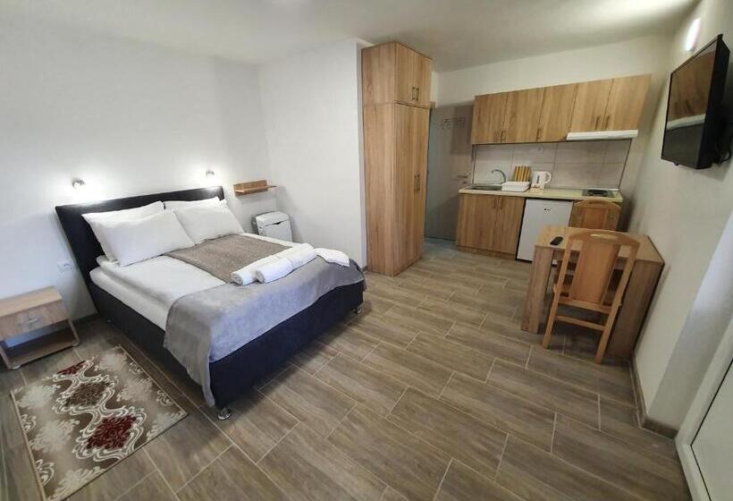 استودیوی استاندارد, S&m Apartmani