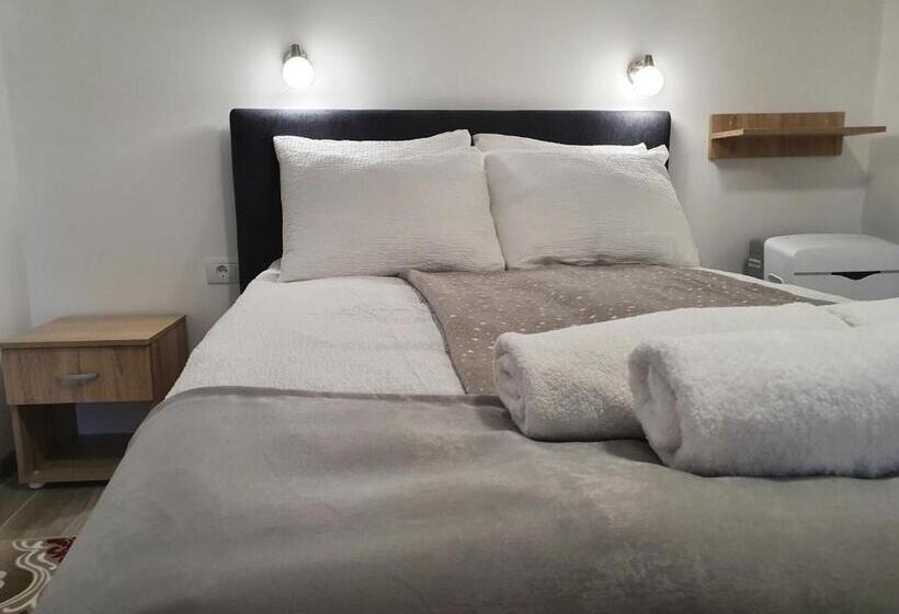 استودیوی استاندارد, S&m Apartmani