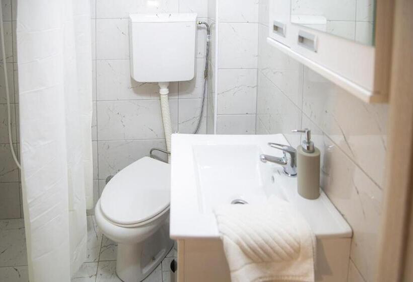 استودیوی استاندارد, S&m Apartmani