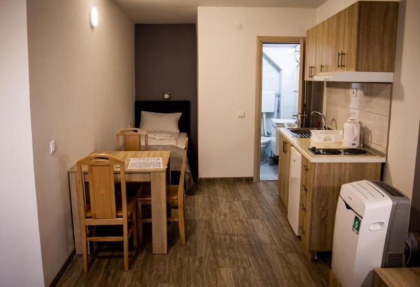 استودیوی استاندارد, S&m Apartmani