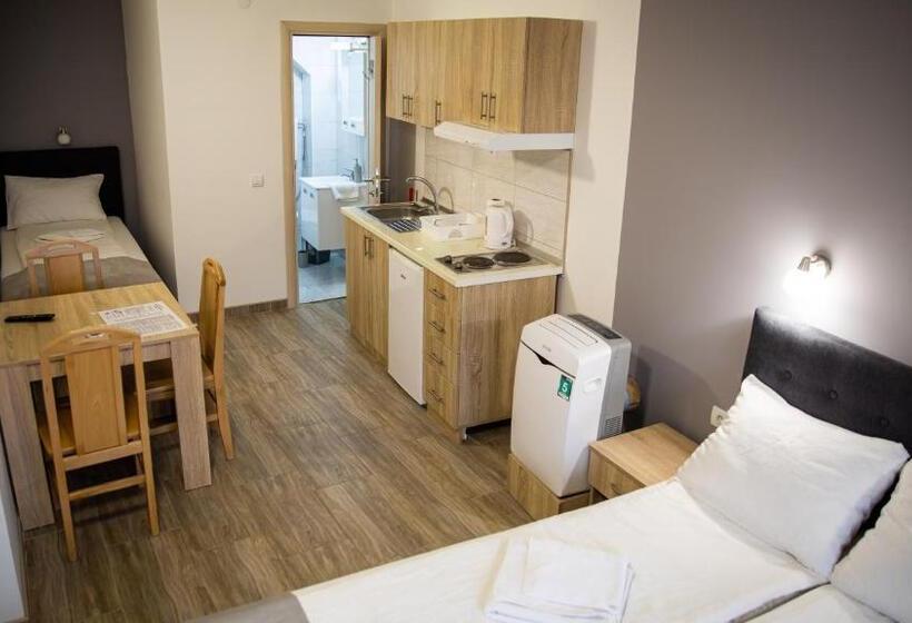 استودیوی استاندارد, S&m Apartmani