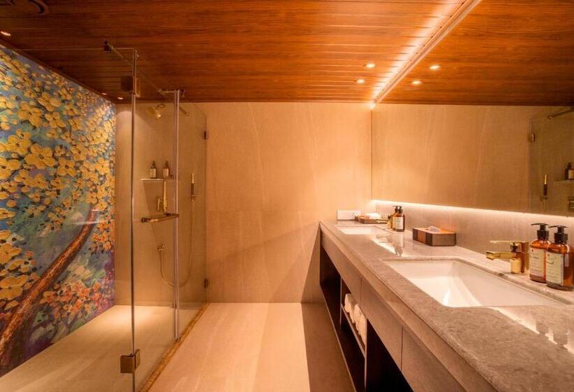 סוויטה עם מרפסת, Yu Hotel Candolim