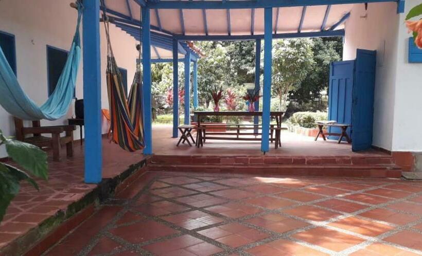 ルームシェアのワンベッド, Finca Del Rio Palomino