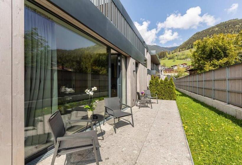 Апартаменты 2 Спальни с Бассейном, Emma Deluxe Aparthotel Direkt Beim Skibus