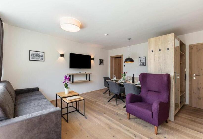 Апартаменты 2 Спальни с Бассейном, Emma Deluxe Aparthotel Direkt Beim Skibus