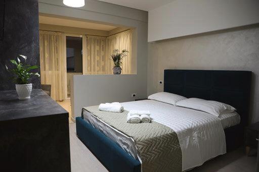 اتاق استاندارد, Miki