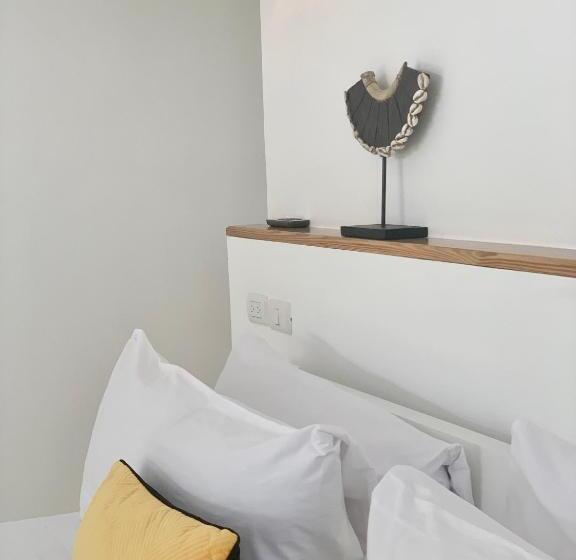 اتاق اکونومی, Punta Popy Boutique