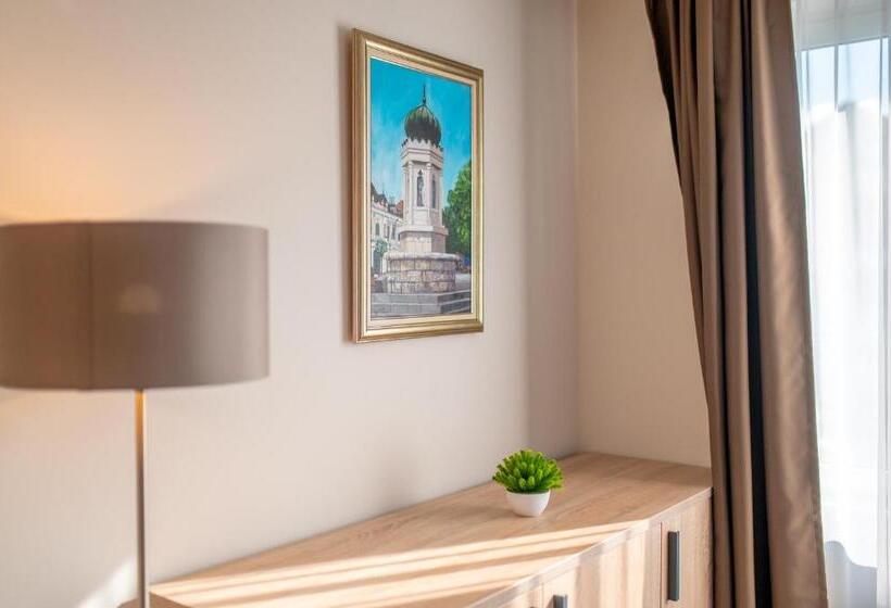 اتاق استاندارد سه نفره, Soni Lux