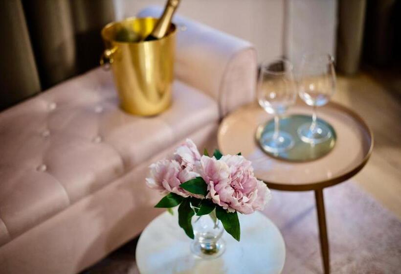 小型豪华套房, Intomilan Galleria Duomo I Boutique & Design Apart