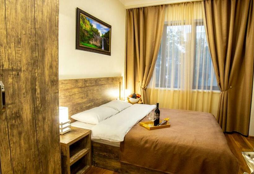 اتاق استاندارد, Irmisa Hotel Tbilisi