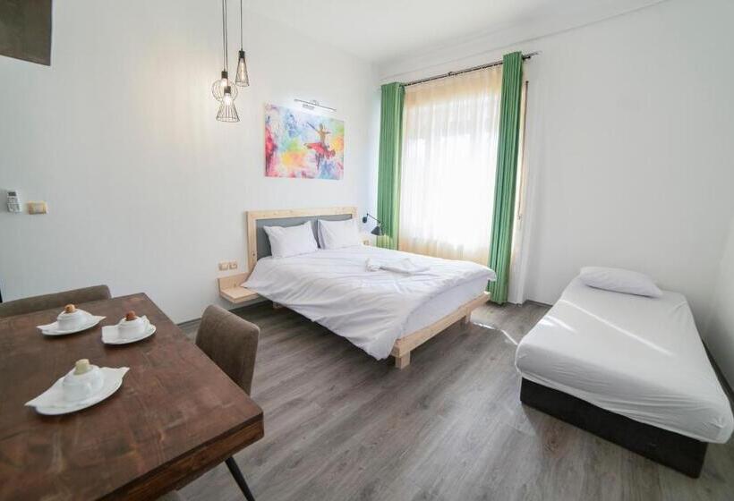 Standard Studio, Maria Boutique Suits