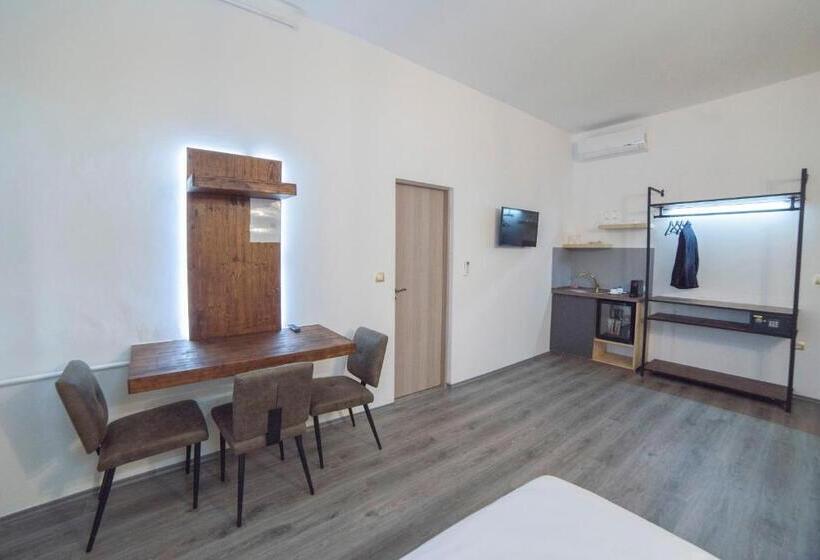 1 Schlafzimmer Apartment, Maria Boutique Suits