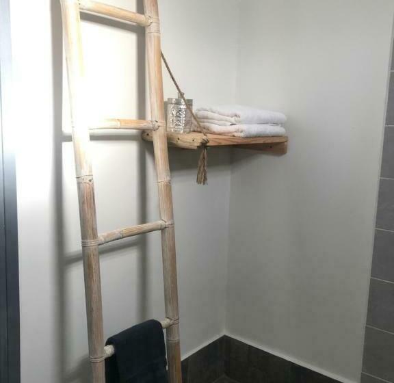 استودیوی استاندارد, Les Aloès By Creyol Animal