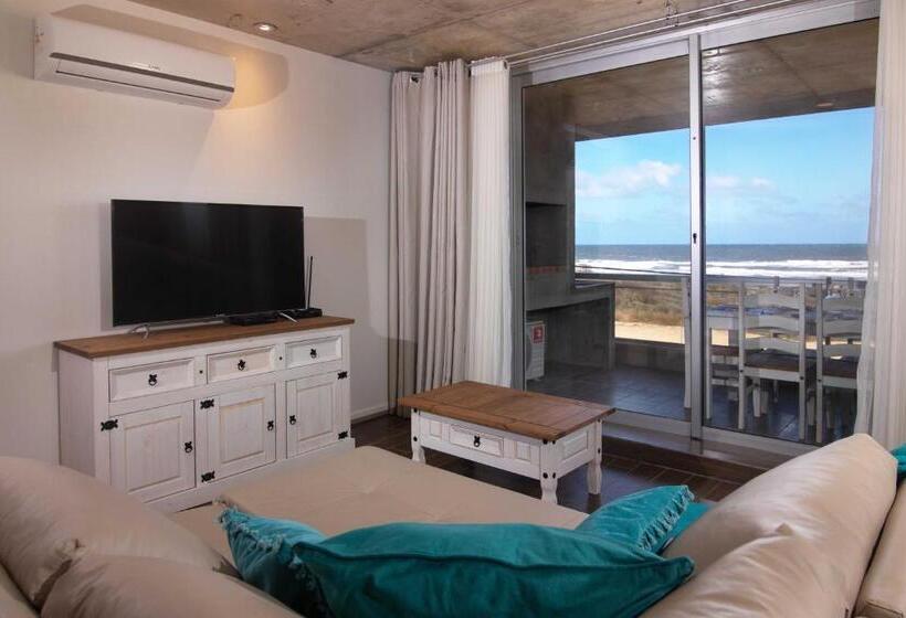 Апартаменты 2 Спальни, The Beach