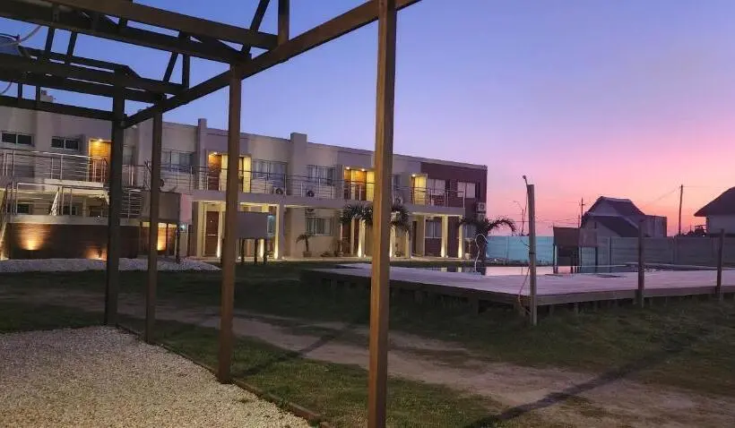 آپارتمان 2 خوابه, The Beach