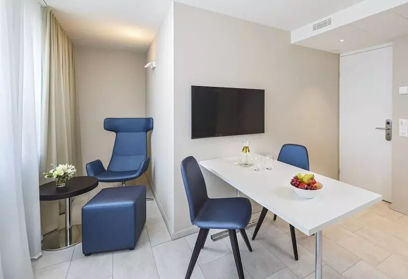 Classic-sviitti, Achesa Homes