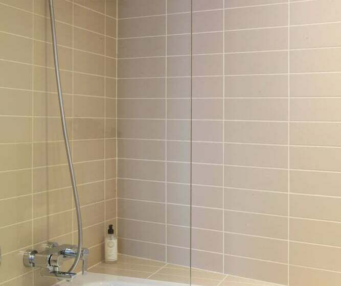 スーペリアールーム, Contact Hôtel Alizé Montmartre