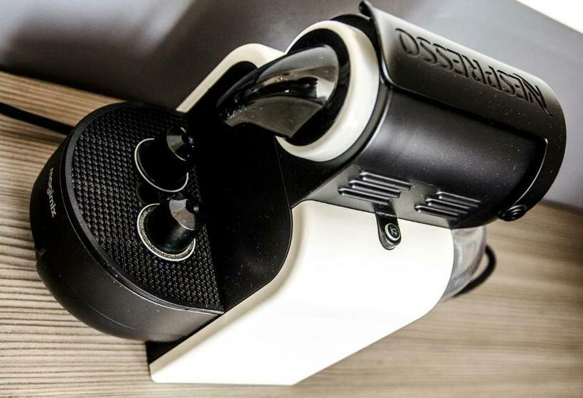 デラックスルーム, Contact Hôtel Alizé Montmartre