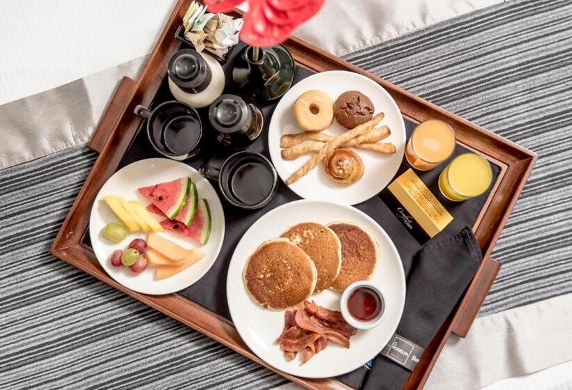 Номер Superior, Hodelpa Gran Almirante