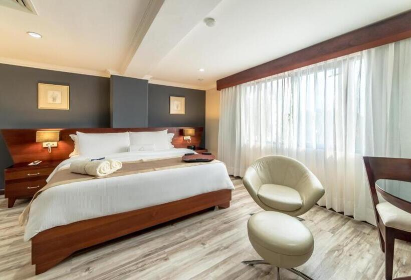 Номер Deluxe, Hodelpa Gran Almirante