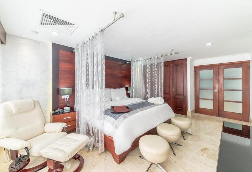 Президентский Люкс, Hodelpa Gran Almirante