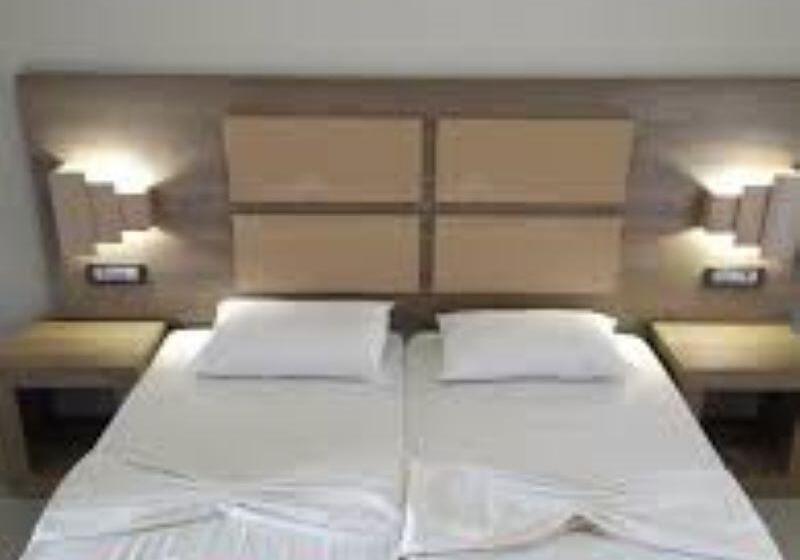 Номер Deluxe, Hodelpa Gran Almirante