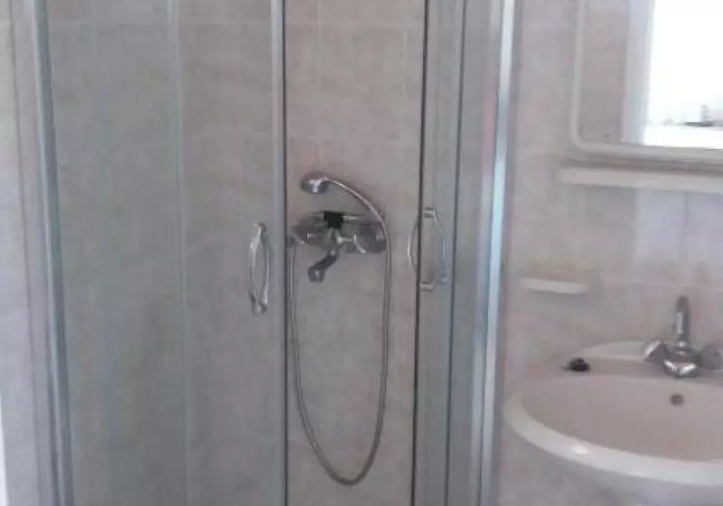 デラックスルーム, Hodelpa Gran Almirante