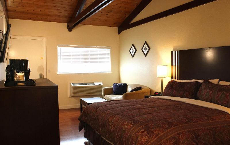 Номер Superior, Hodelpa Gran Almirante