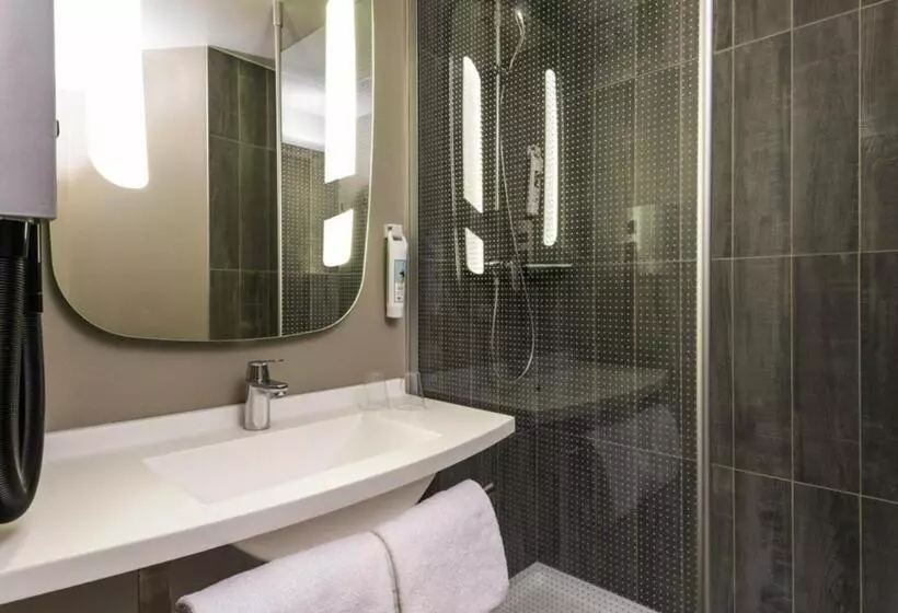 اتاق استاندارد با تخت دوبل, Ibis Paris Alesia Montparnasse