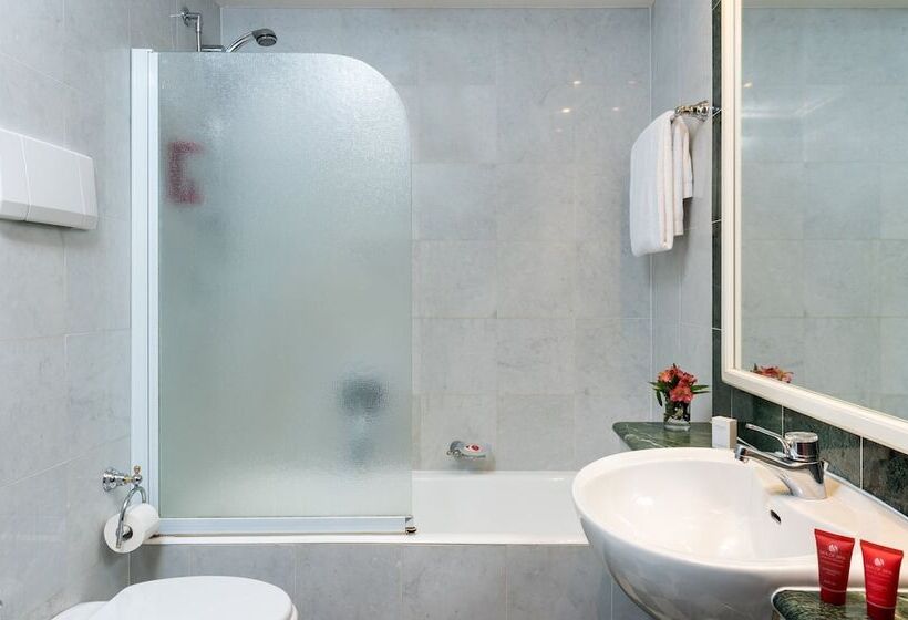 舒适型房间, Leonardo Hotel Milan City Center