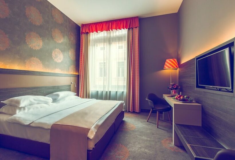 스탠다드 룸, Museum Budapest