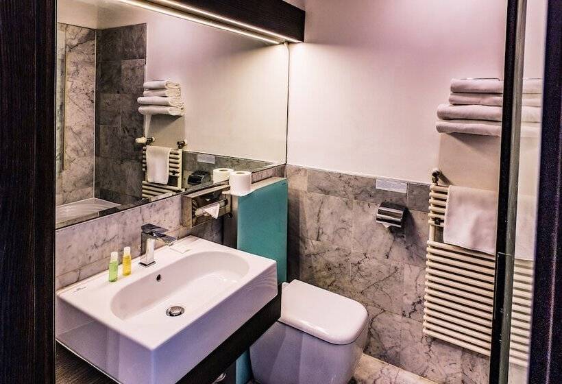 스탠다드 룸, Museum Budapest