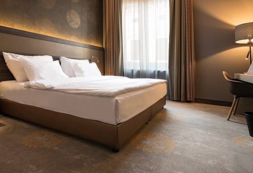 스탠다드 룸, Museum Budapest