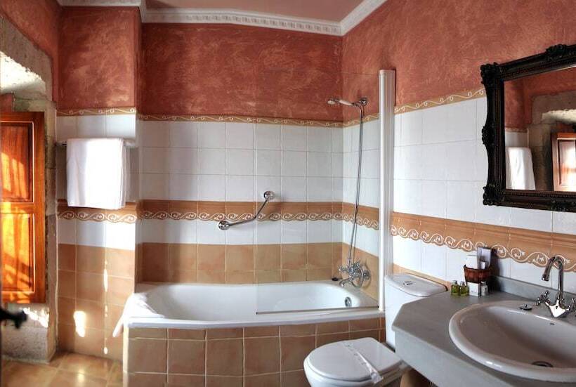 غرفة قياسية, Palacio Guevara