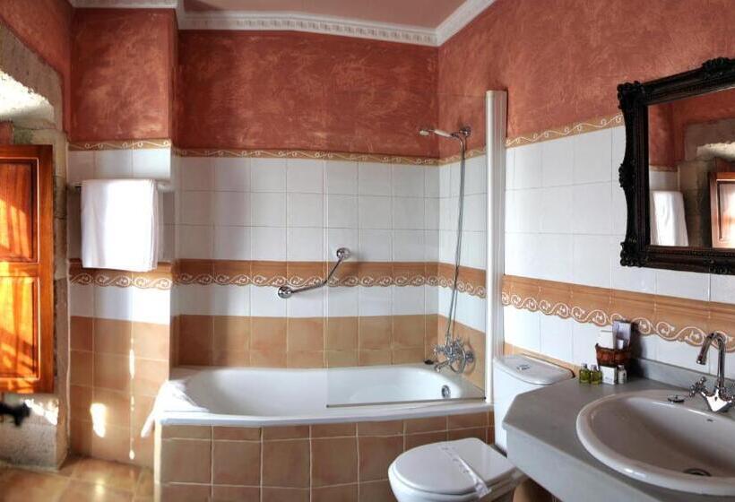 غرفة قياسية, Palacio Guevara